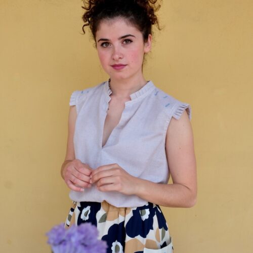 Artemisia camicetta smanicata in lino e cotone naturale