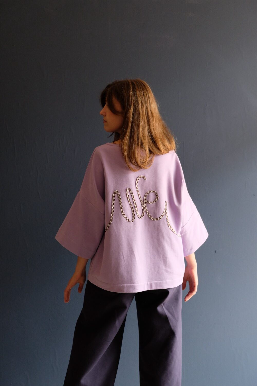 FELPA “WEI” LILLA